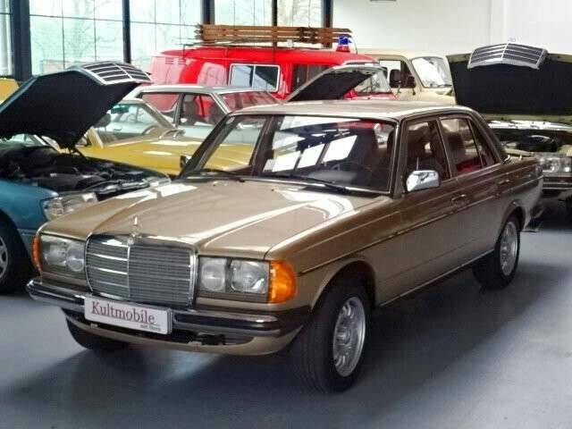 Immagine 2/14 di Mercedes-Benz 230 E (1983)