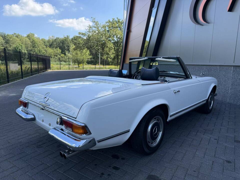 Bild 11/50 von Mercedes-Benz 280 SL (1969)