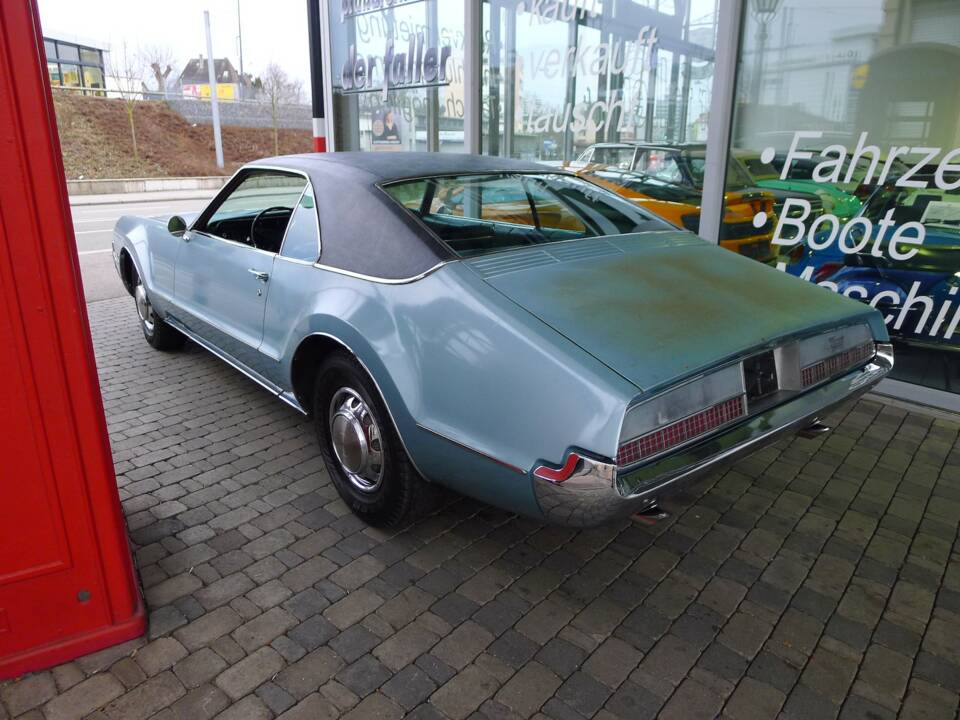 Image 4/15 of Oldsmobile Toronado (1967)