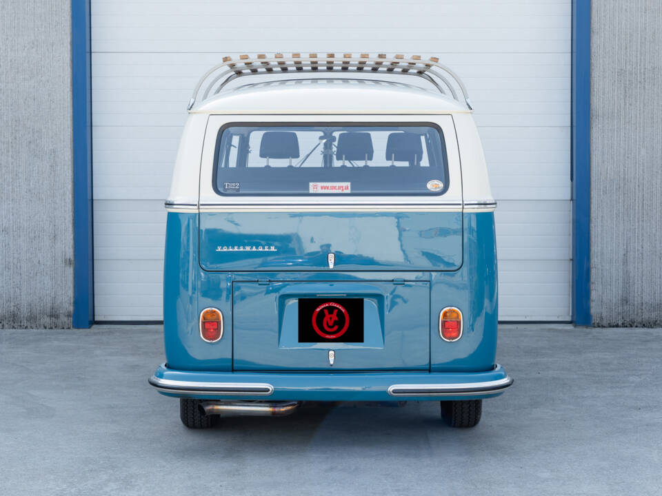 Image 3/89 of Volkswagen T1 Samba (1966)