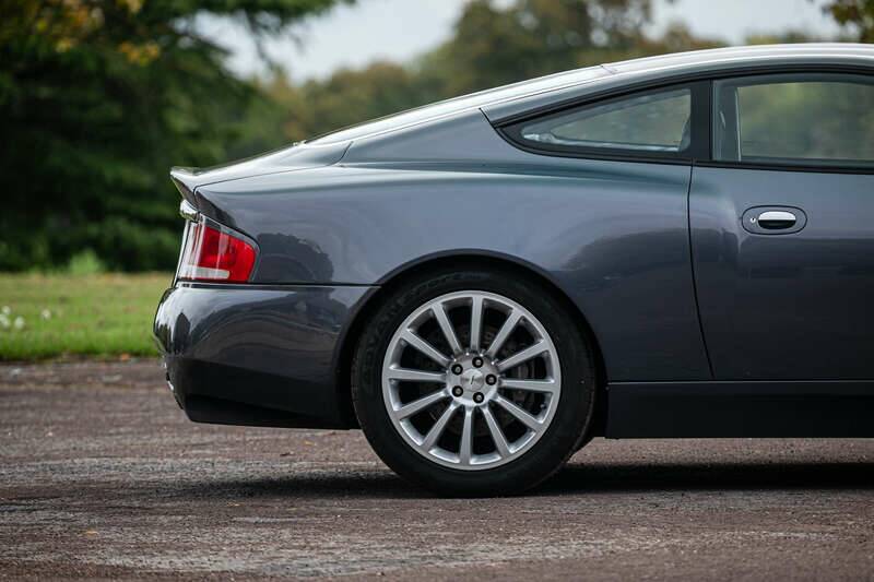 Bild 12/50 von Aston Martin V12 Vanquish (2002)