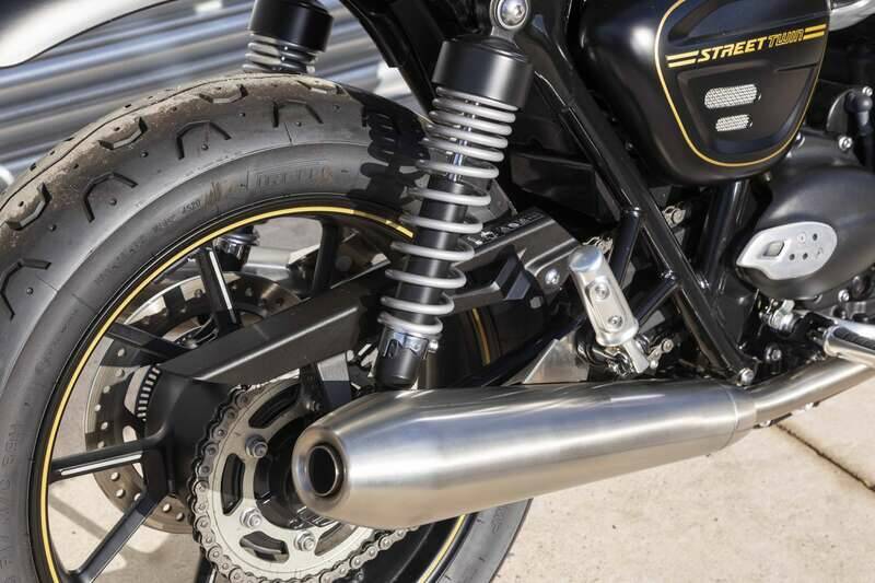 Immagine 14/42 di Triumph Street Twin Bonneville (2021)