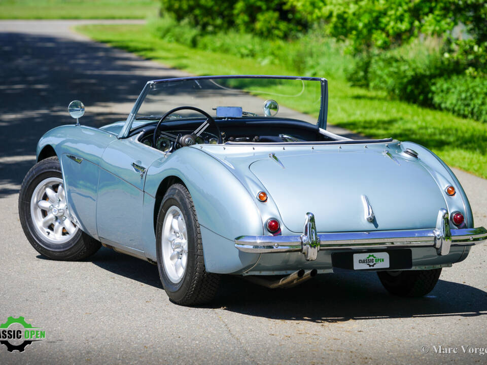 Image 45/51 of Austin-Healey 100&#x2F;6 (BN4) (1958)