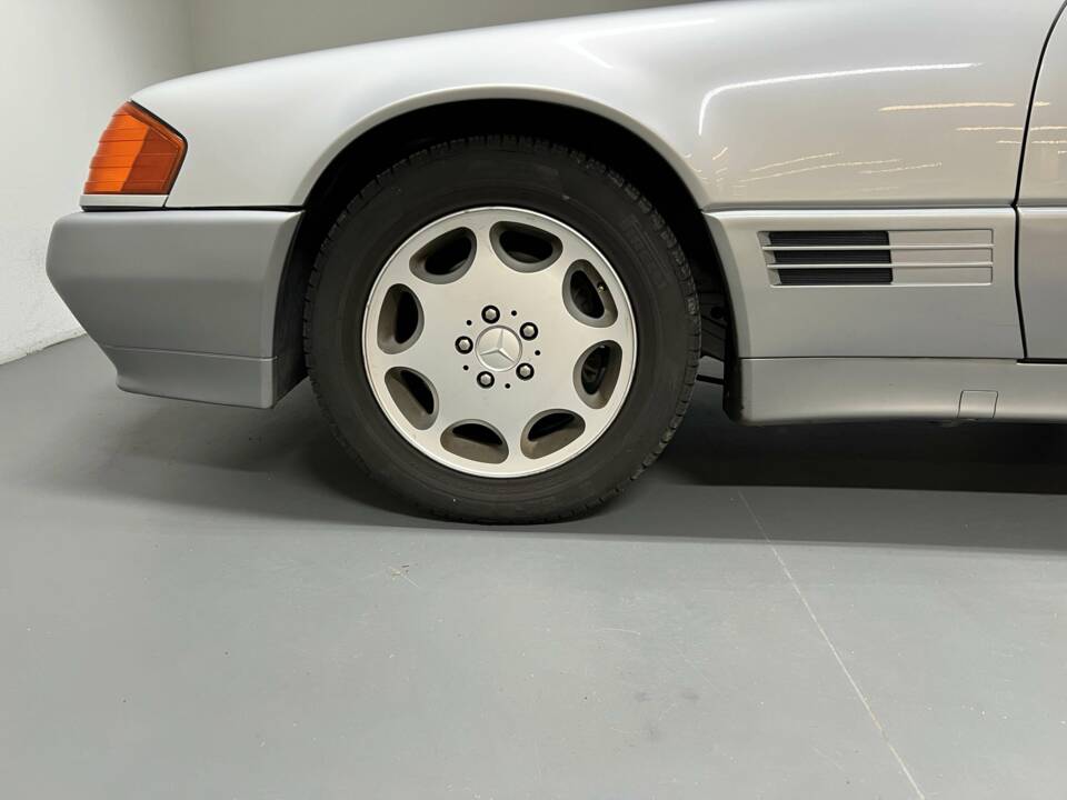 Image 19/20 de Mercedes-Benz 300 SL (1992)