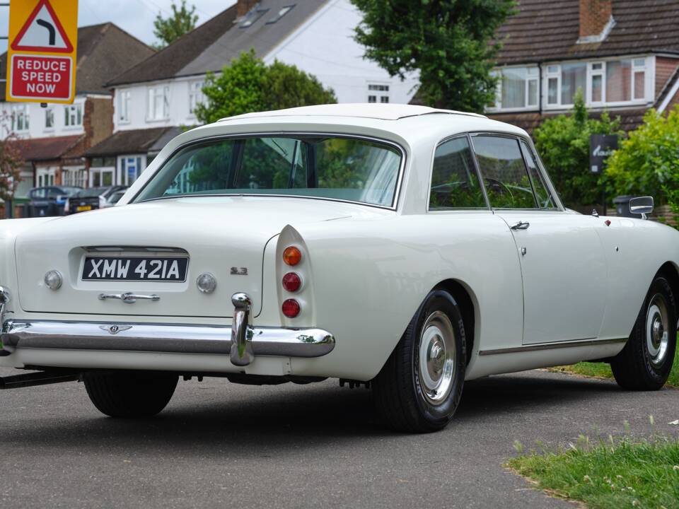 Image 2/48 of Bentley S 3 Continental Flying Spur (1963)