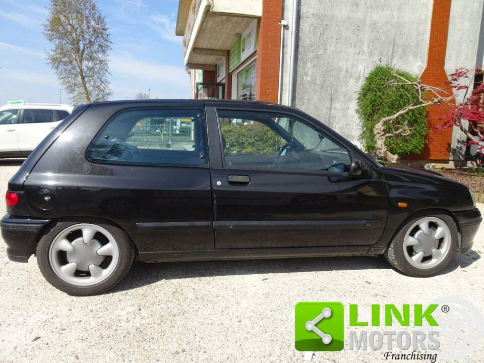 Bild 8/10 von Renault Clio I 1.8 16V (1994)