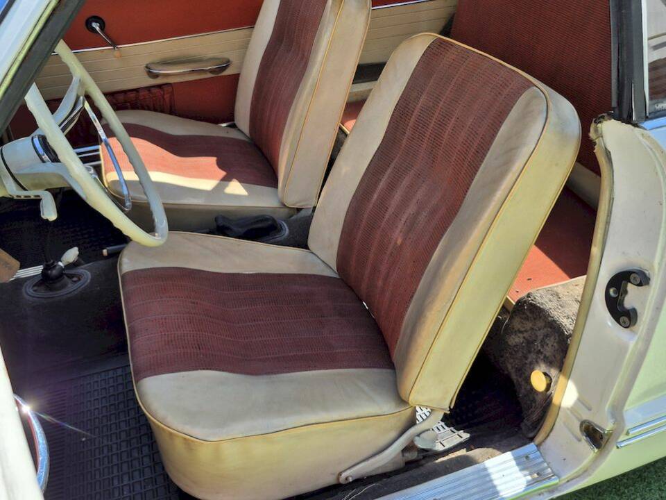 Image 26/71 of Volkswagen Karmann Ghia 1200 (1962)