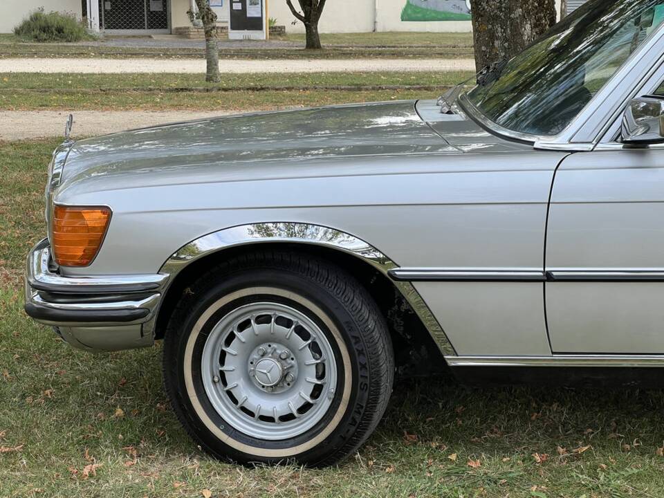 Bild 3/8 von Mercedes-Benz 280 SE (1977)