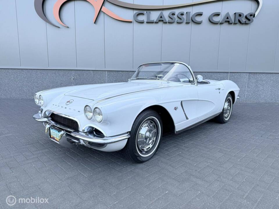 Image 4/24 of Chevrolet Corvette (1962)