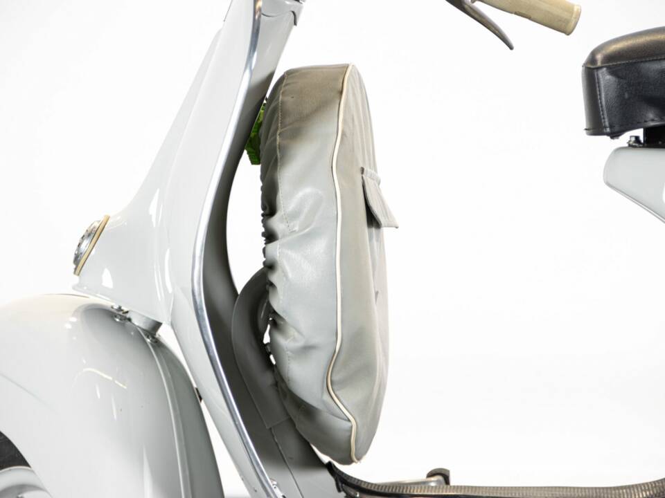 Immagine 21/50 di Piaggio Vespa 125 (1959)