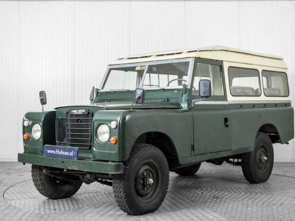 Image 1/50 of Land Rover 109 (1978)