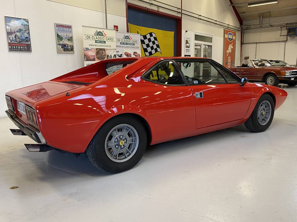 Image 4/50 de Ferrari 308 GT4 (1974)