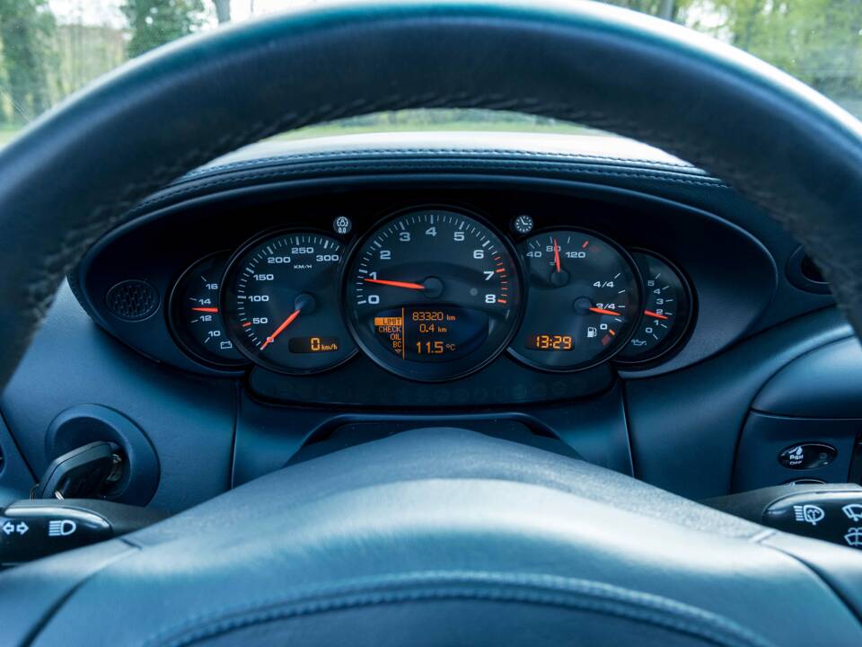 Image 32/46 of Porsche 911 Turbo (2001)