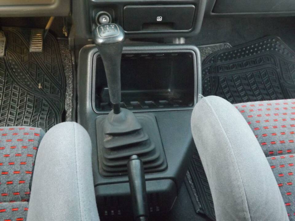 Immagine 25/50 di Ford Escort turbo RS (1987)