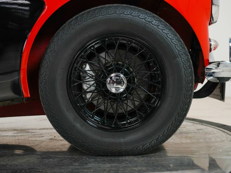 Image 28/50 of Austin-Healey 3000 Mk II (BJ7) (1964)