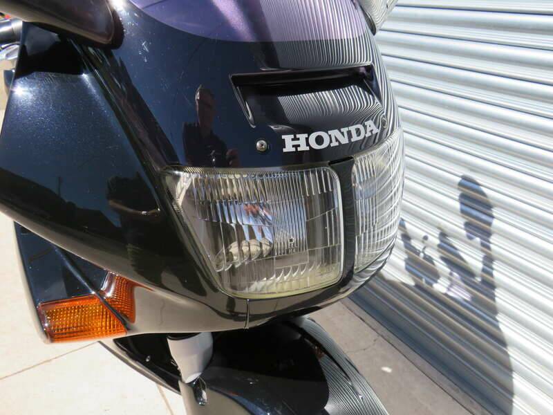 Image 8/44 de Honda VFR 750F (1991)