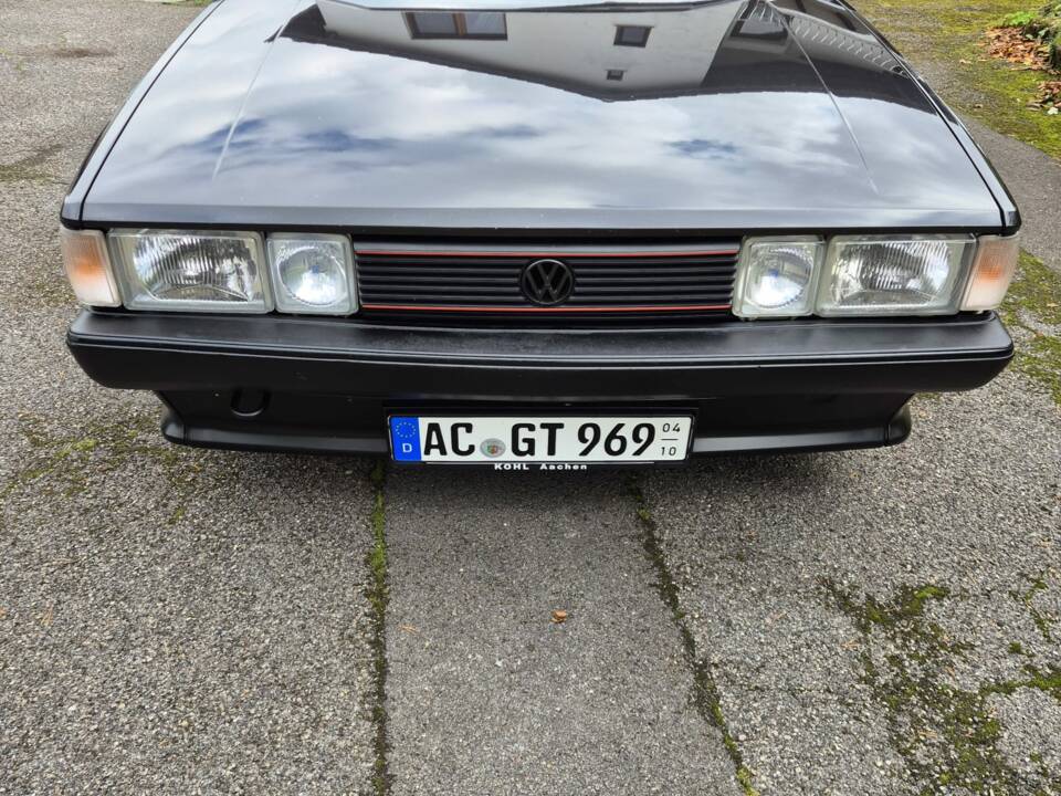 Image 2/10 de Volkswagen Scirocco II GTX 1.8 (1986)