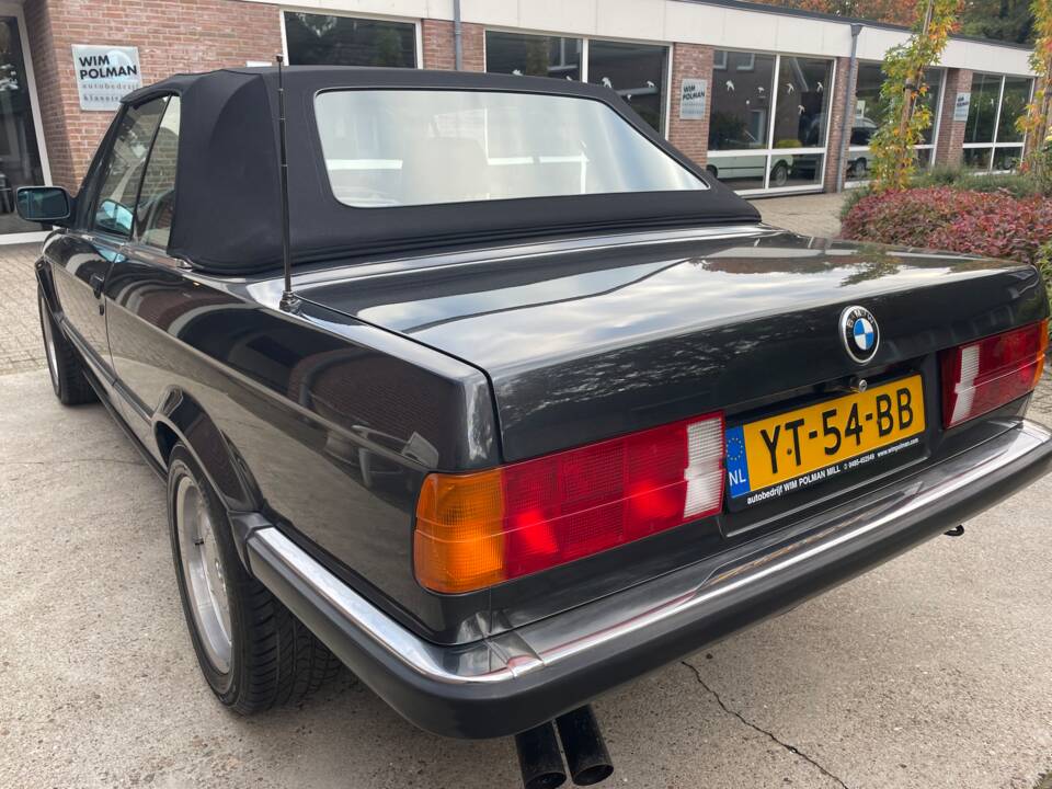 Bild 2/26 von BMW 320i (1990)