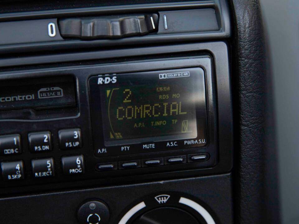 Bild 70/92 von BMW 325i (1994)