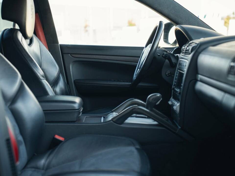 Image 7/15 of Porsche Cayenne Turbo (2008)