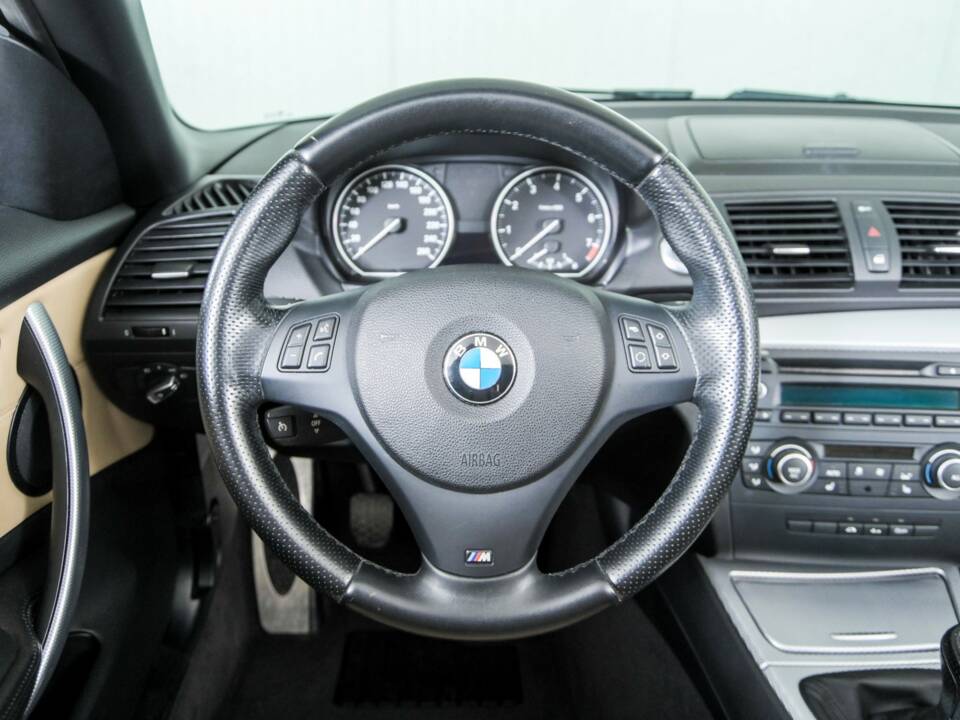 Immagine 8/50 di BMW 120i (2012)