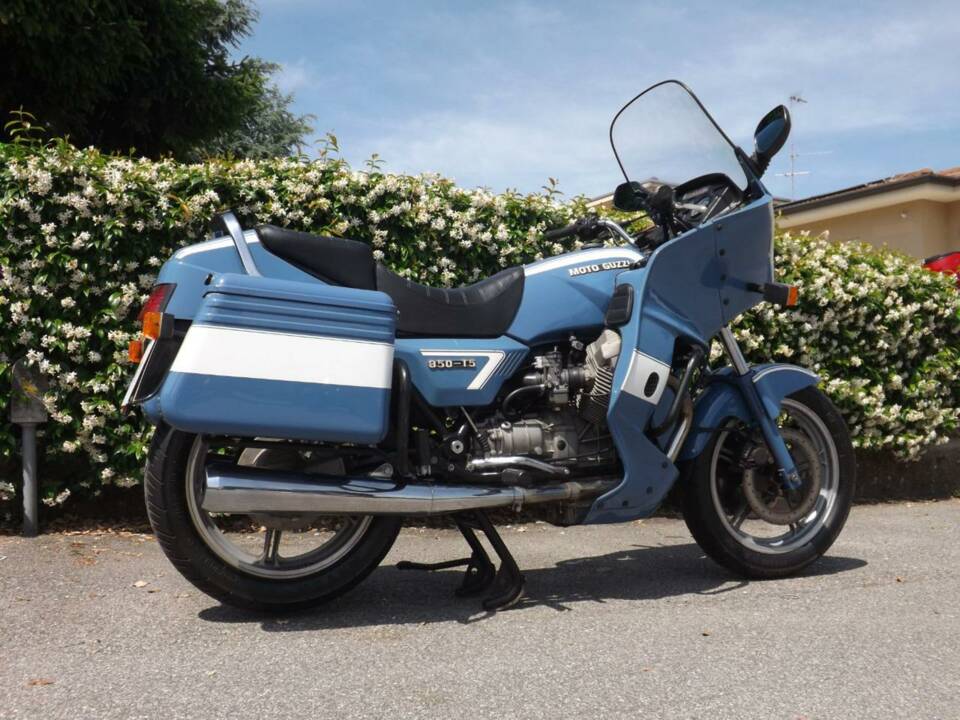 Immagine 4/50 di Moto Guzzi DUMMY (1994)