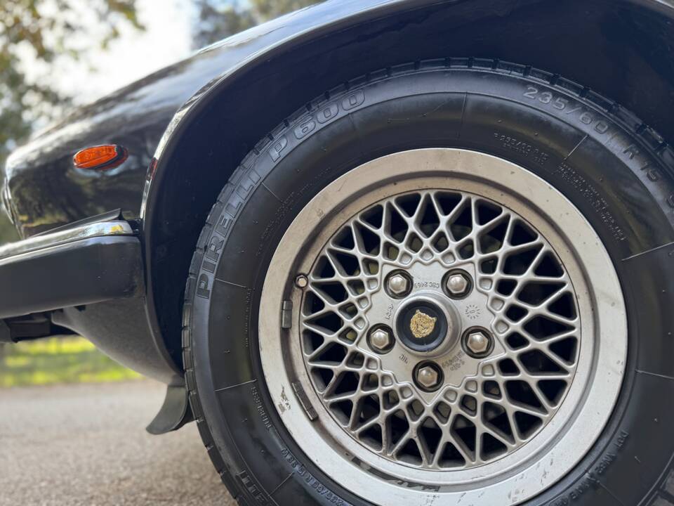 Image 30/47 of Jaguar XJ-S 3.6 (1988)