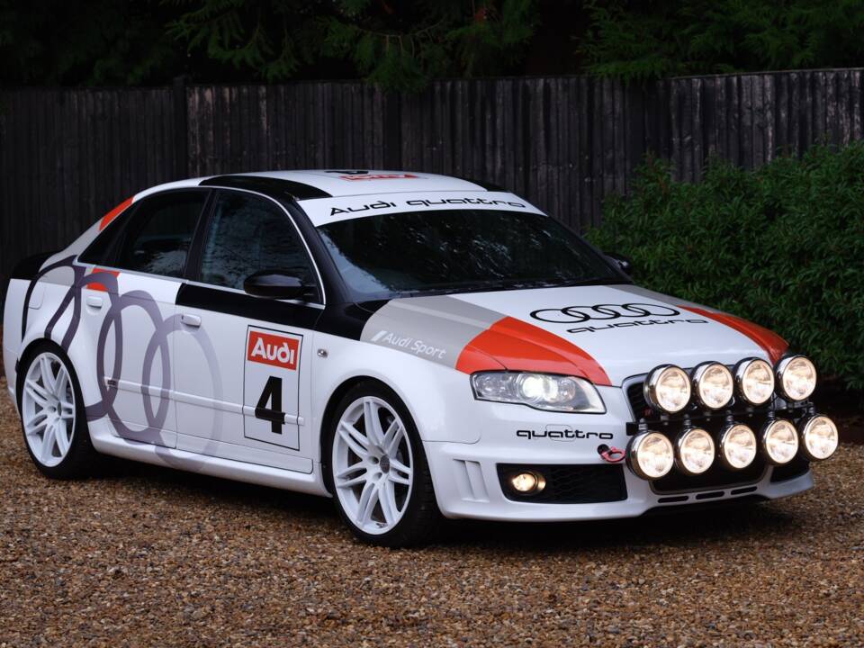 Bild 1/48 von Audi RS4 (2007)
