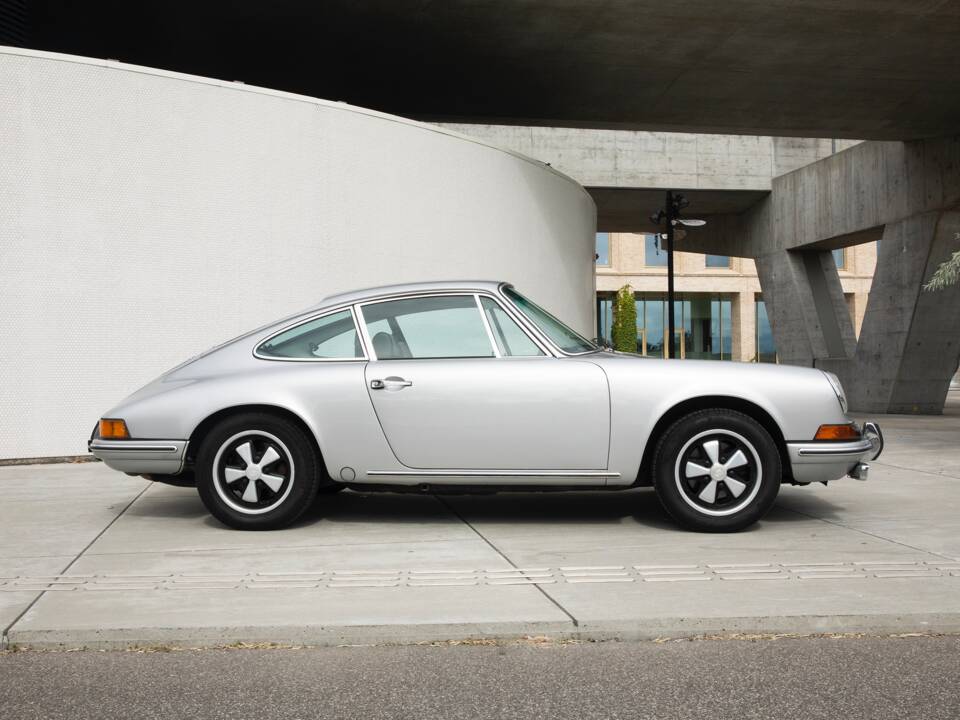 Image 3/27 of Porsche 911 2.0 T (1969)