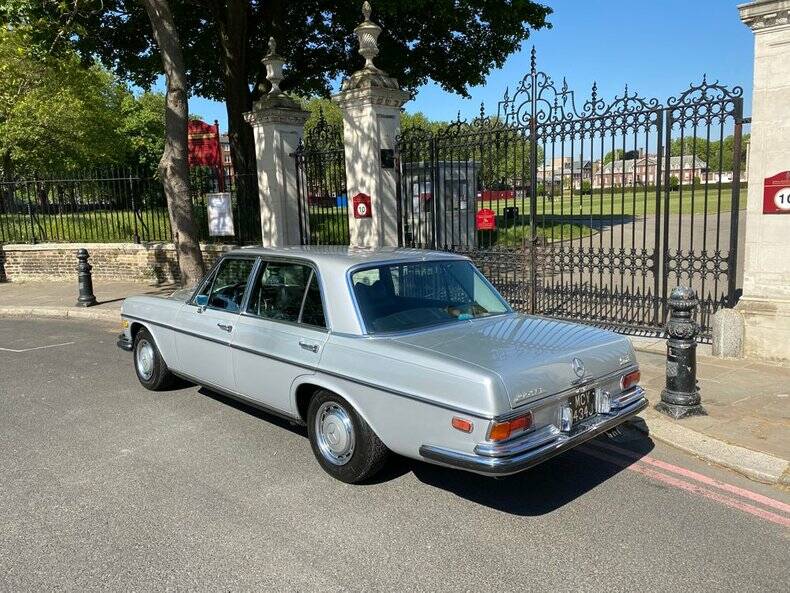 Imagen 26/50 de Mercedes-Benz 300 SEL 6.3 (1971)