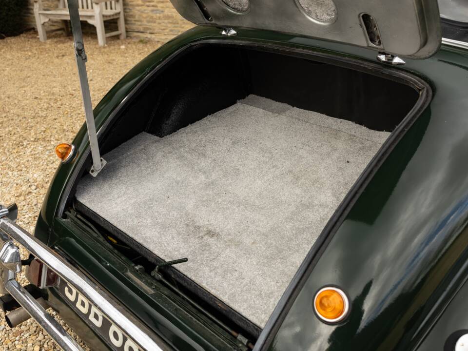 Image 15/21 of Riley 2.5 Litre RMF (1953)