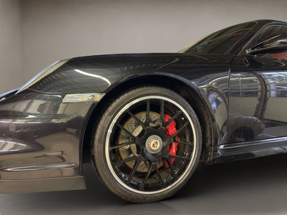 Bild 14/26 von Porsche 911 Turbo (2010)