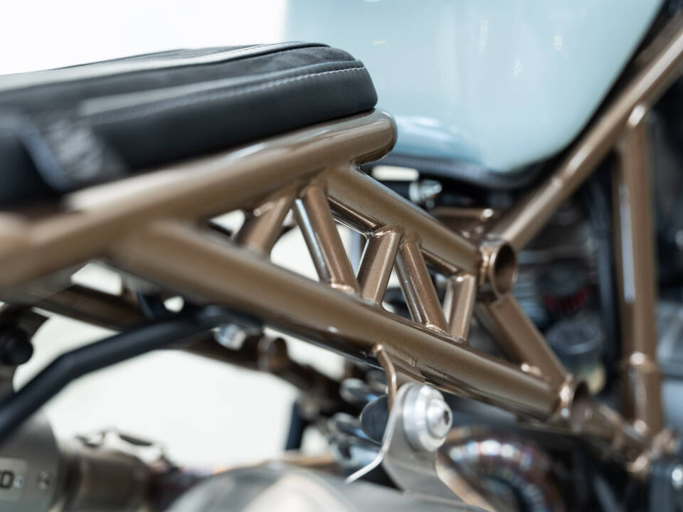 Image 18/28 of Ducati DUMMY (2002)