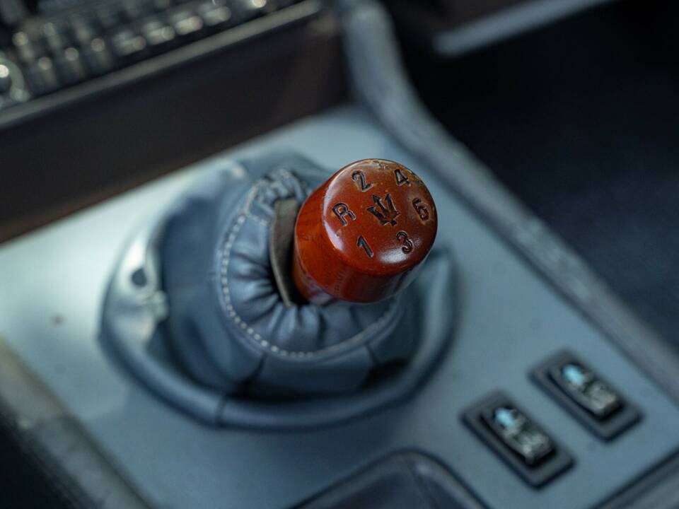 Bild 47/50 von Maserati Biturbo i (1988)