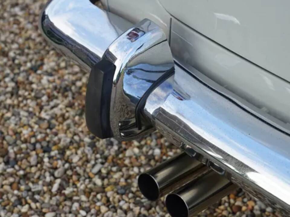 Image 12/37 of Rover 3.5 Litre Coupe (1970)