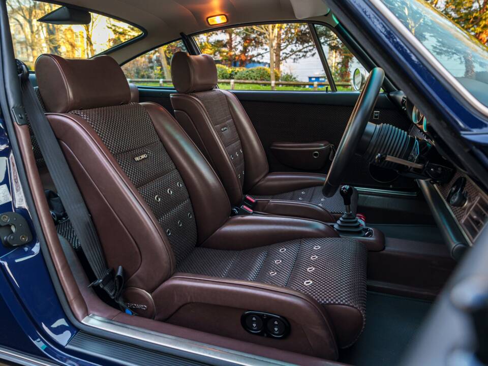 Image 26/34 of Porsche 911 Singer (2023)