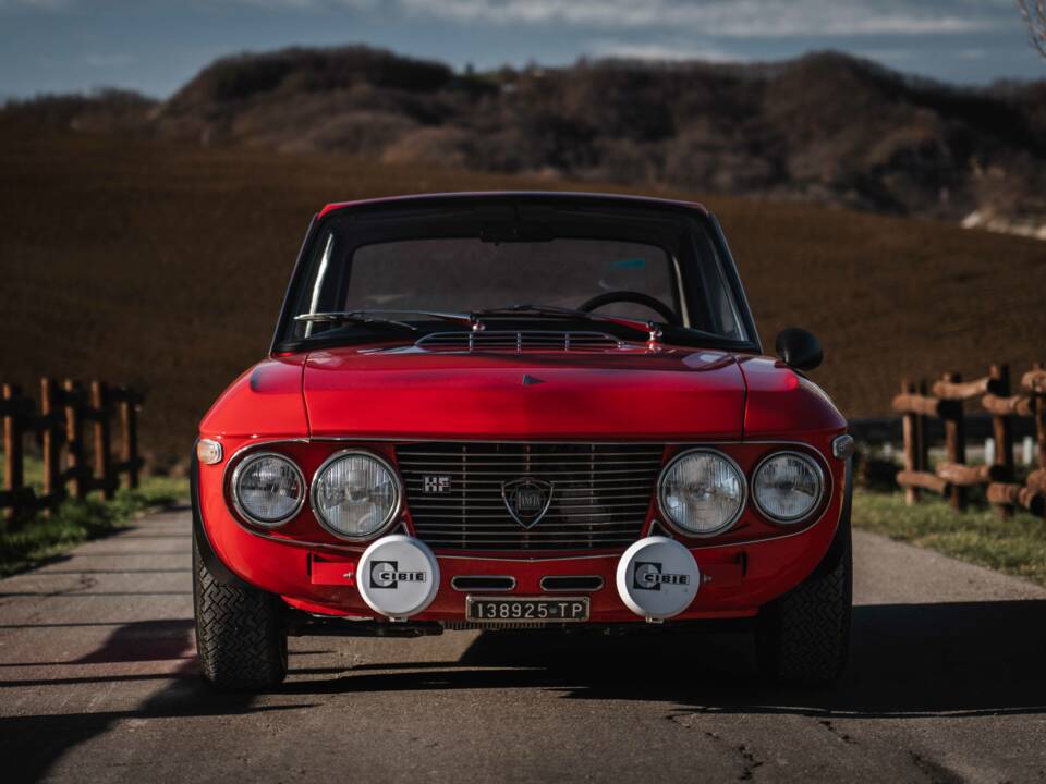 Image 8/57 de Lancia Fulvia Coupe HF 1.6 (1970)