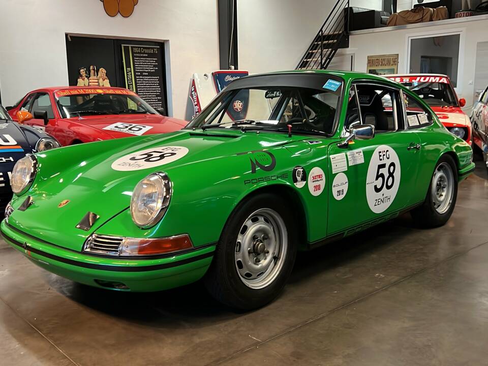 Image 2/27 of Porsche 911 2.0 (1965)