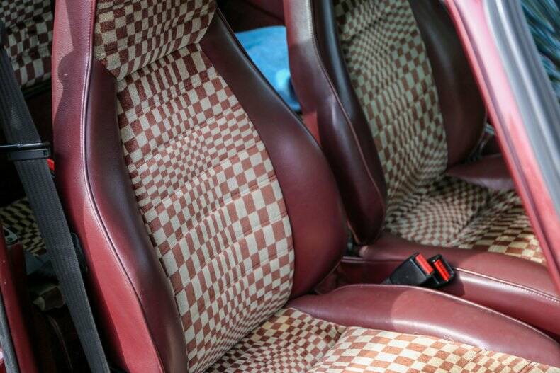 Image 28/50 de Porsche 911 SC 3.0 (1982)