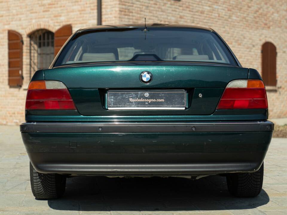 Image 8/50 of BMW 725tds (1997)