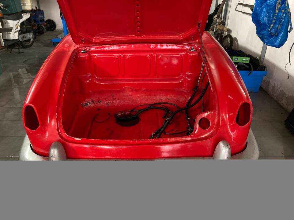 Image 2/9 of Alfa Romeo Giulietta Spider (1956)
