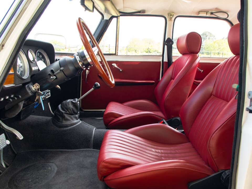 Image 19/50 de Alfa Romeo Giulia Nuova Super 1600 (1968)