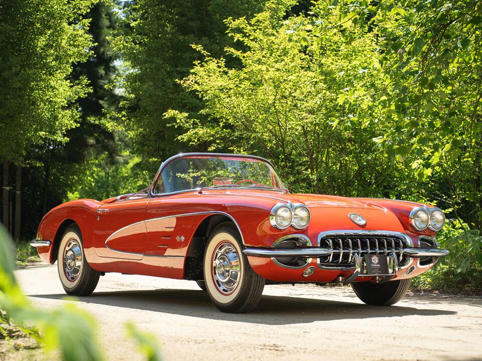 Image 6/51 of Chevrolet Corvette (1960)