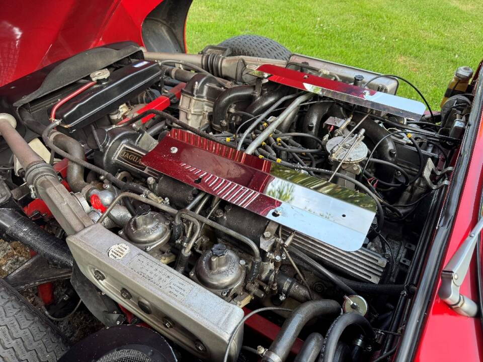 Image 34/39 of Jaguar E-Type V12 (1974)