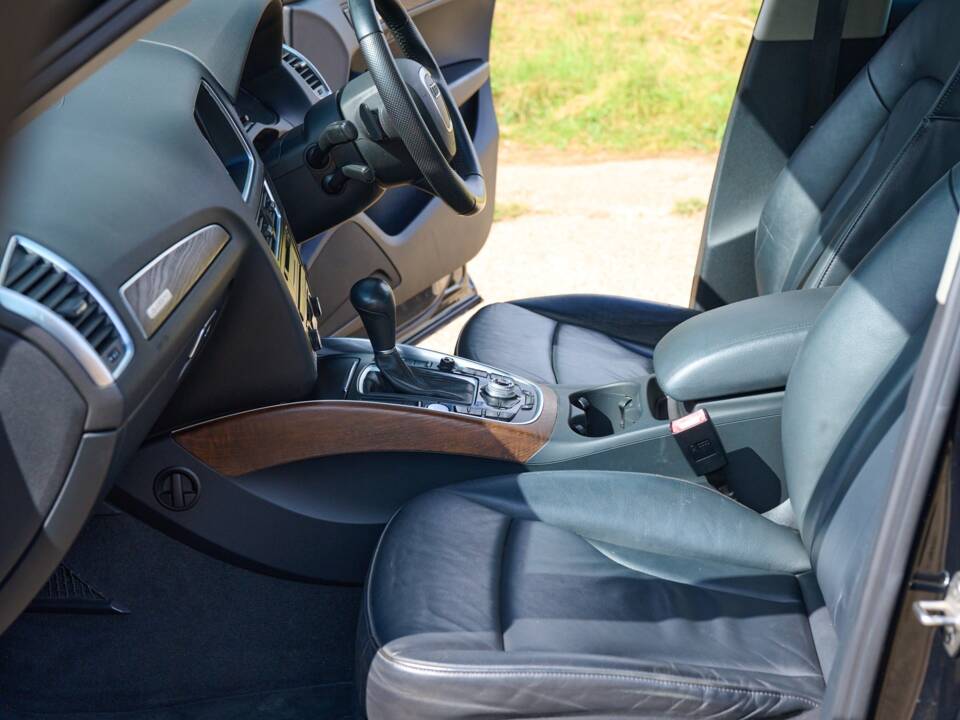 Bild 4/50 von Audi Q5 3.2 FSI (2013)