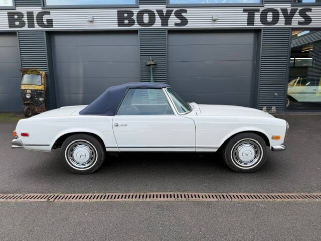 Image 6/19 of Mercedes-Benz 280 SL (1971)