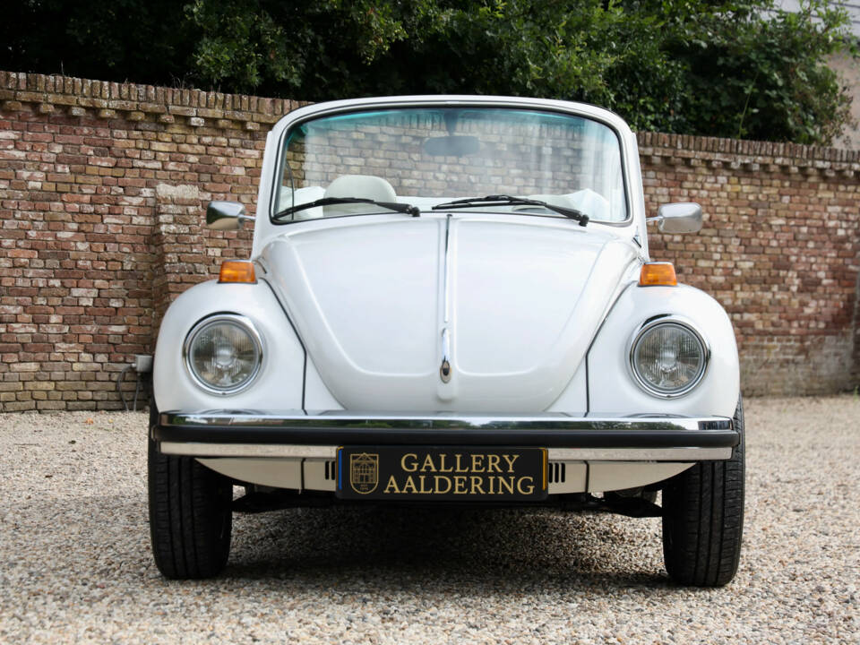 Image 35/50 of Volkswagen Käfer 1303 &quot;Champagne Edition&quot; (1977)