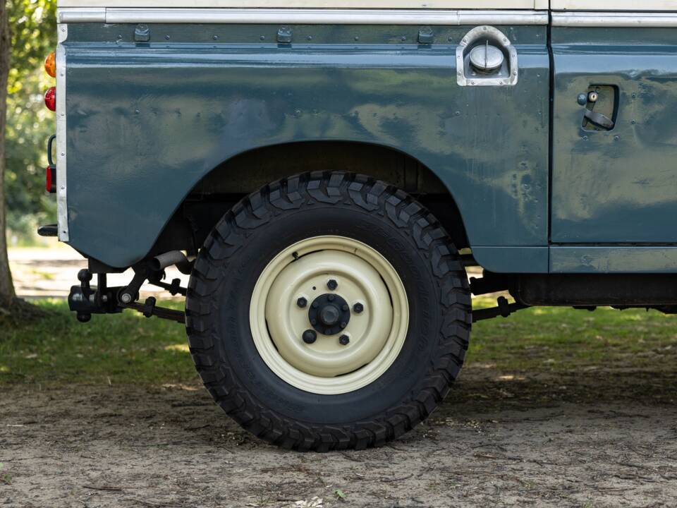 Bild 27/50 von Land Rover 88 (1980)
