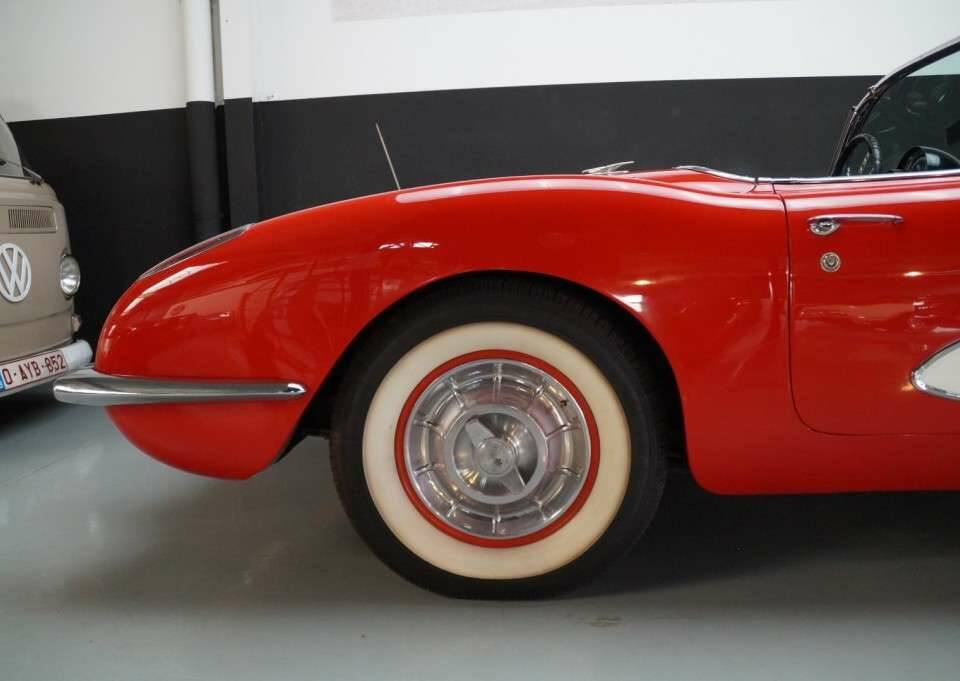 Image 34/50 of Chevrolet Corvette (1958)