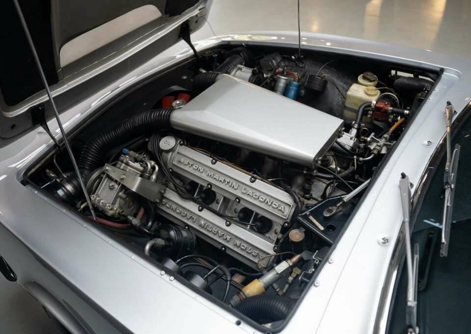 Bild 10/50 von Aston Martin V8 (1978)
